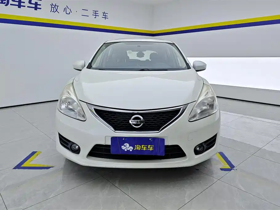 Nissan Tiida 2015 — фото 2