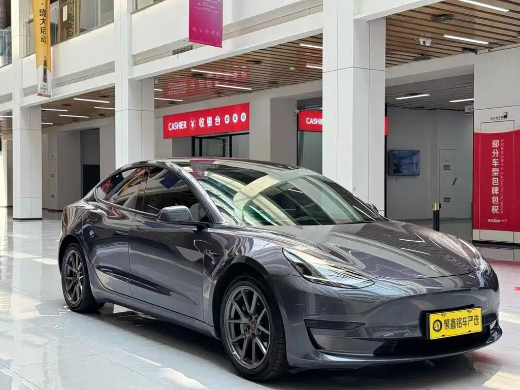 Tesla Model 3 2021 — фото 1