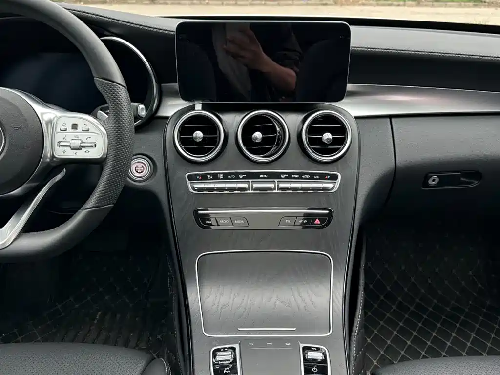 Mercedes-Benz C-Class 2020 — фото 19
