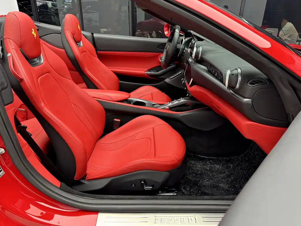 Ferrari Portofino 2022 — фото 14