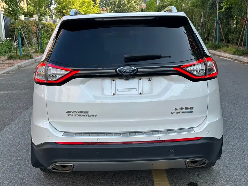 Ford Edge 2017 — фото 4