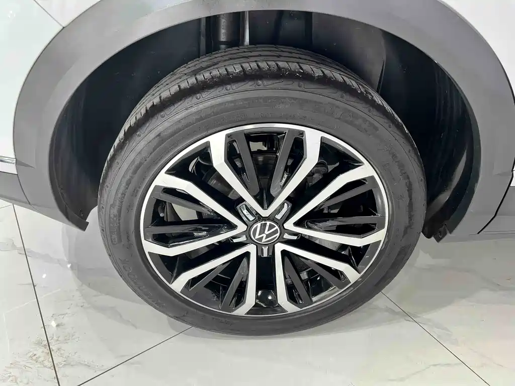 Volkswagen T-Roc 2023 — фото 20