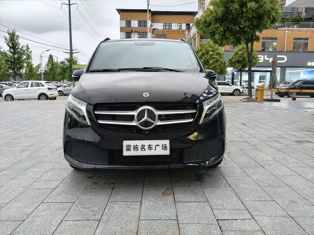 Mercedes-Benz V-Class 2022 — фото 2