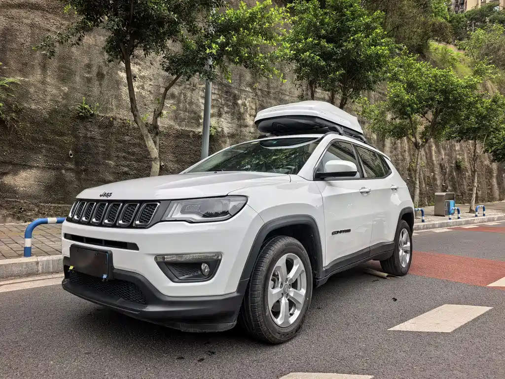 Jeep Compass 2017 — фото 1