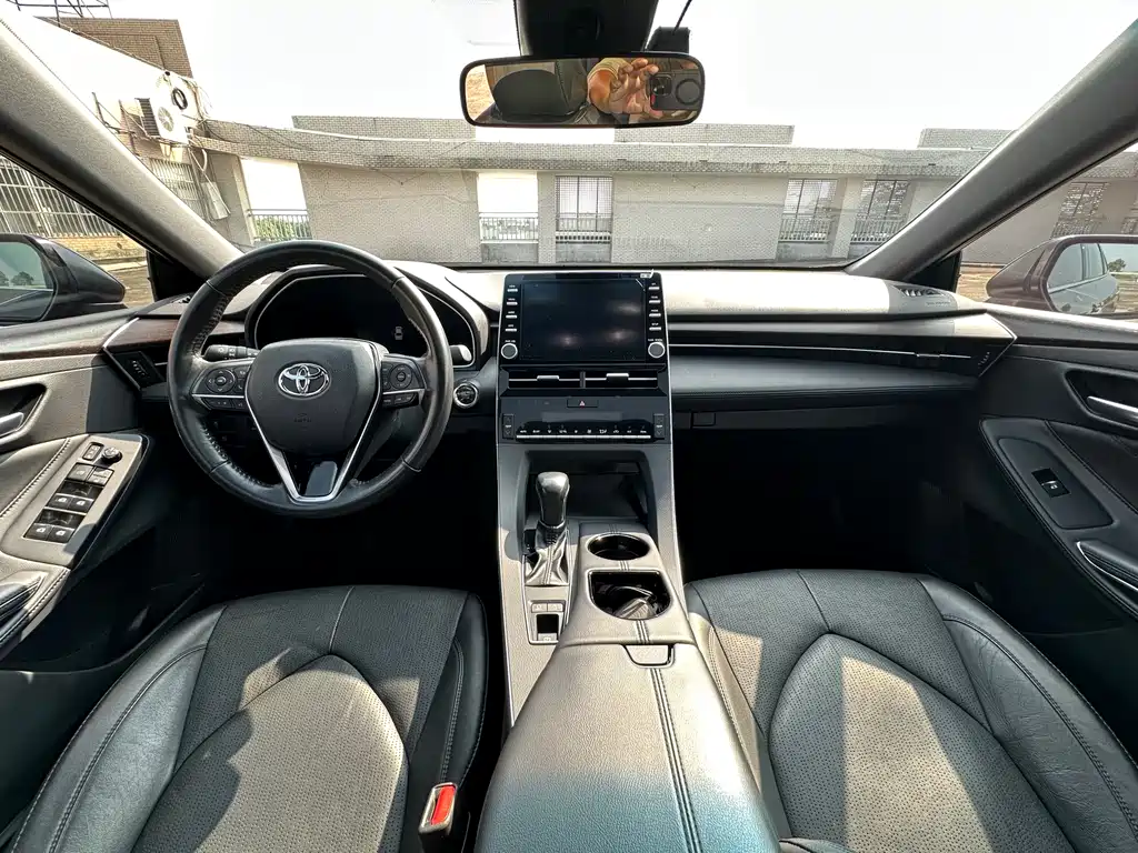 Toyota Avalon 2020 — фото 11