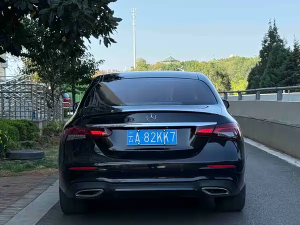 Mercedes-Benz E-Class 2023