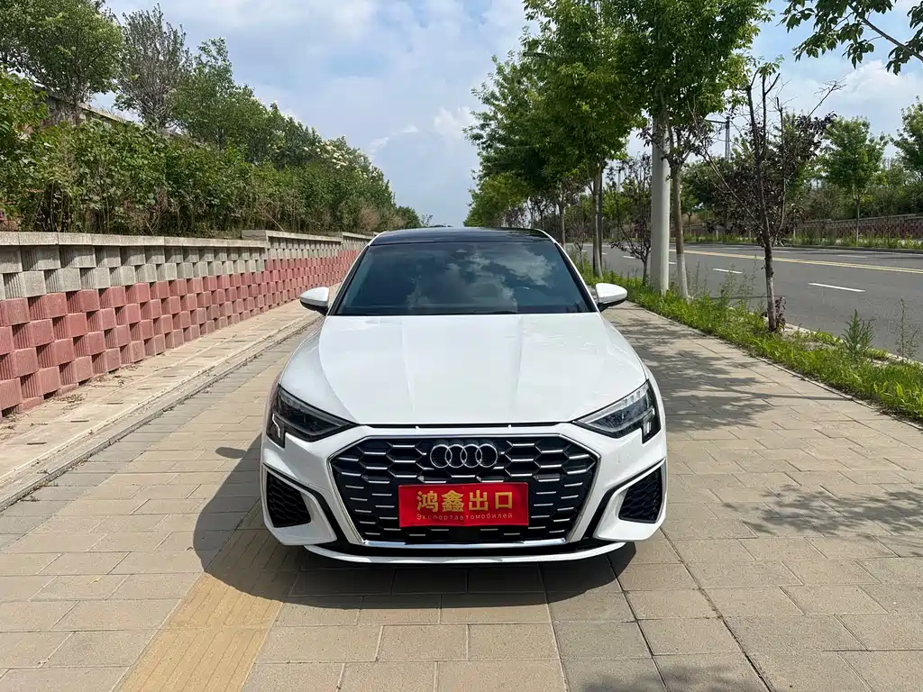 Audi A3 2022 — фото 2