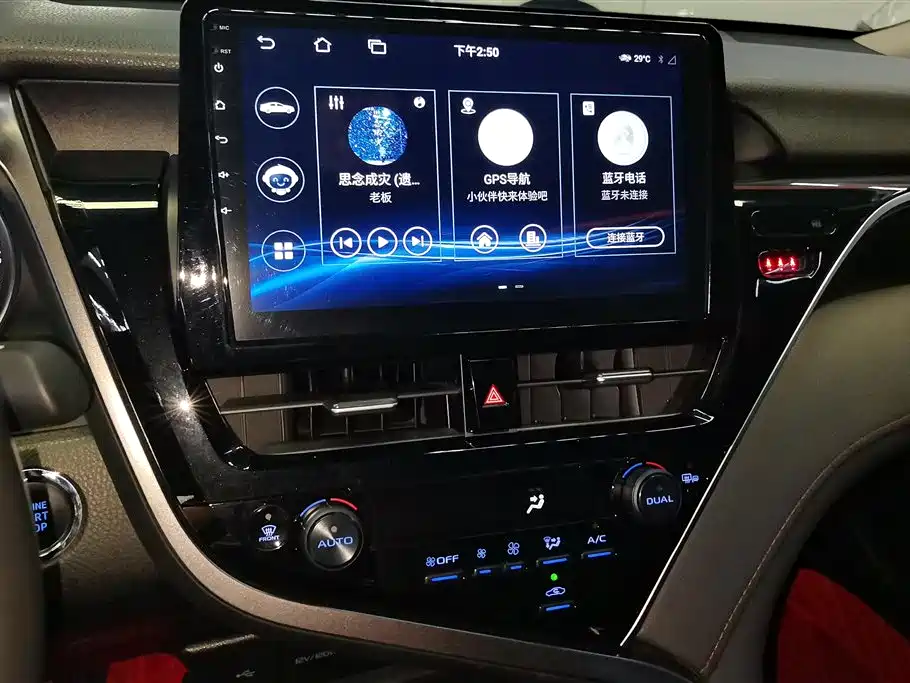 Toyota Camry 2022 — фото 13