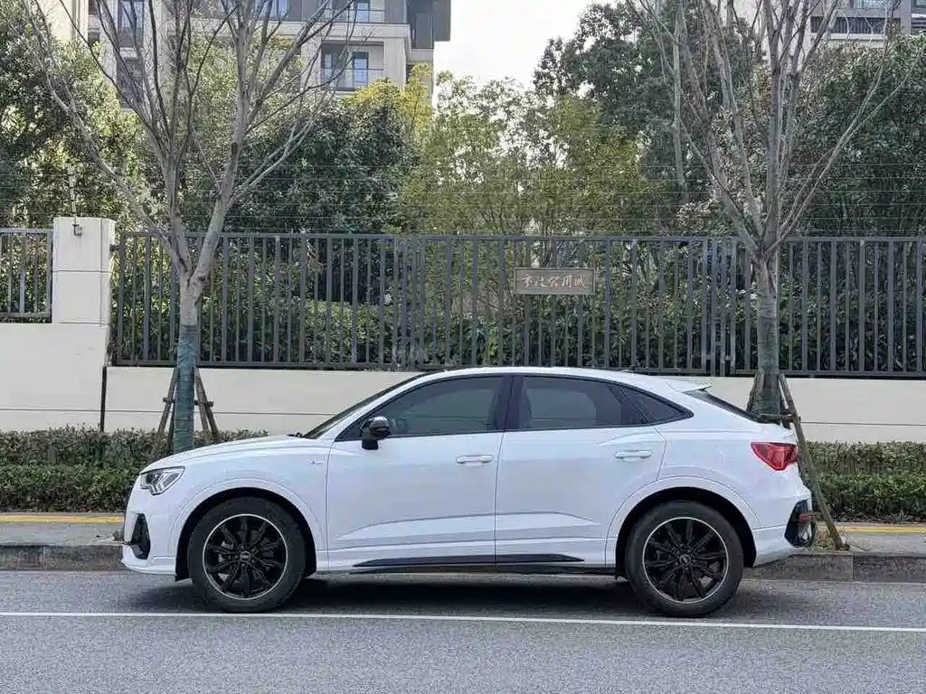 Audi Q3 Sportback 2022 — фото 3