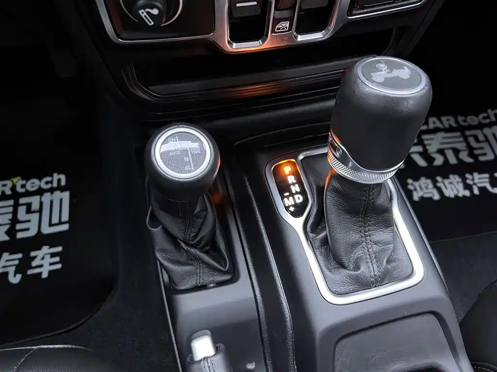Jeep Wrangler 2023 — фото 20