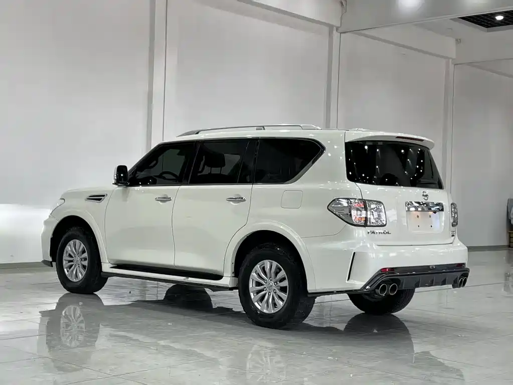 Nissan Patrol 2019 — фото 10