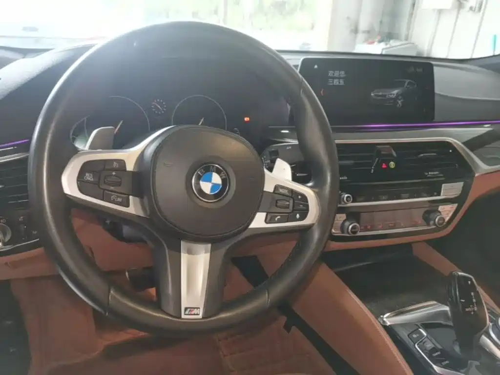 BMW 6 Series GT 2019 — фото 10