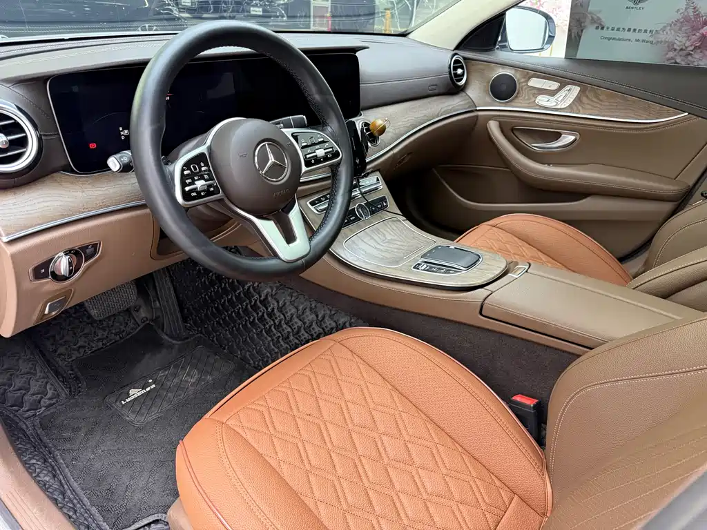 Mercedes-Benz E-Class 2019 — фото 13