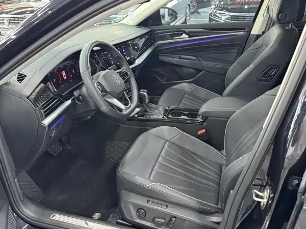 Volkswagen Passat 2024