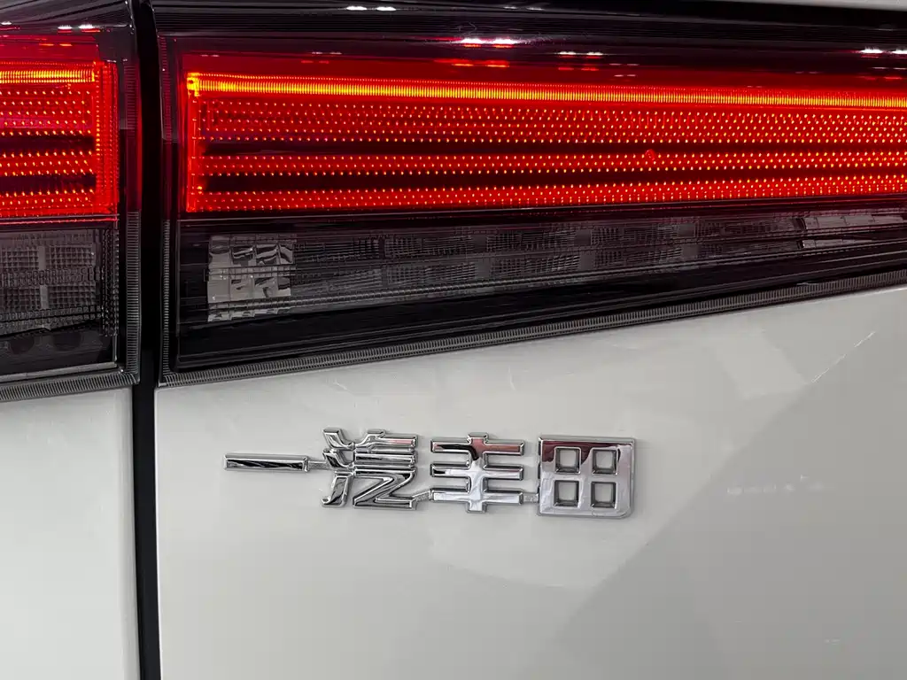 Toyota Crown Kluger 2021 — фото 19