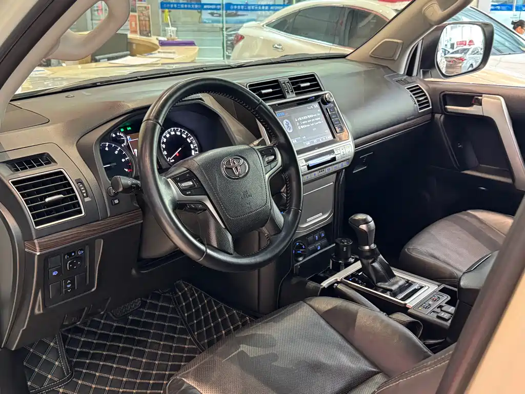 Toyota Prado 2018 — фото 8