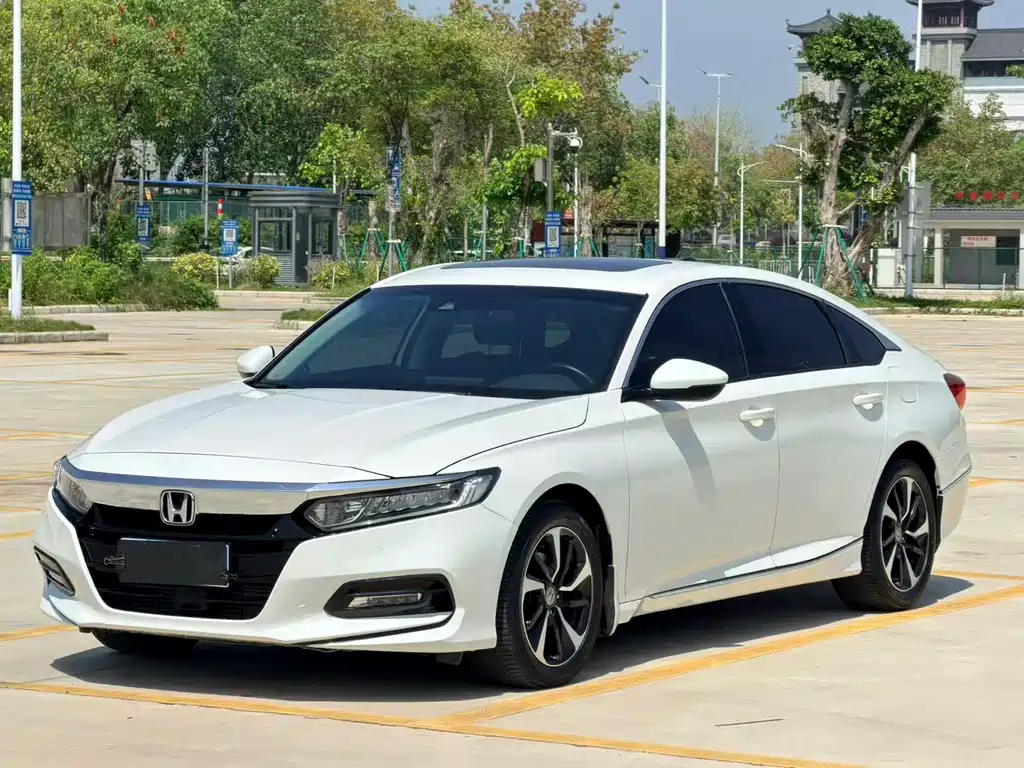 Honda Accord 2021 — фото 1