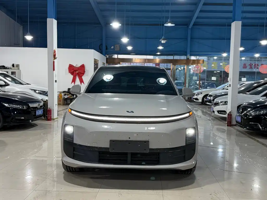 Li Auto L6 2024 — фото 2