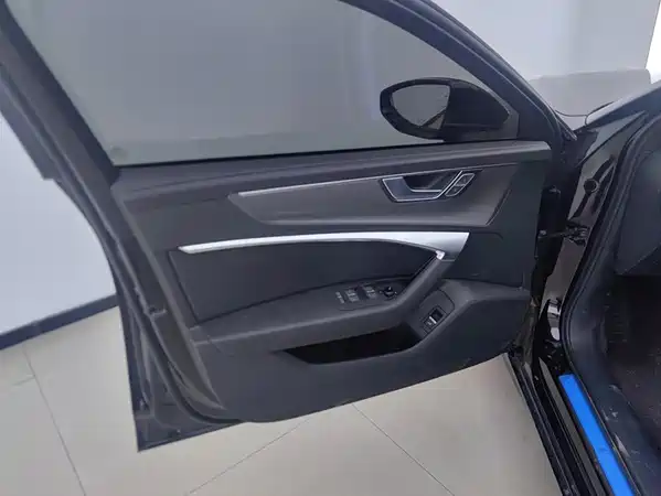 Audi A6L 2025