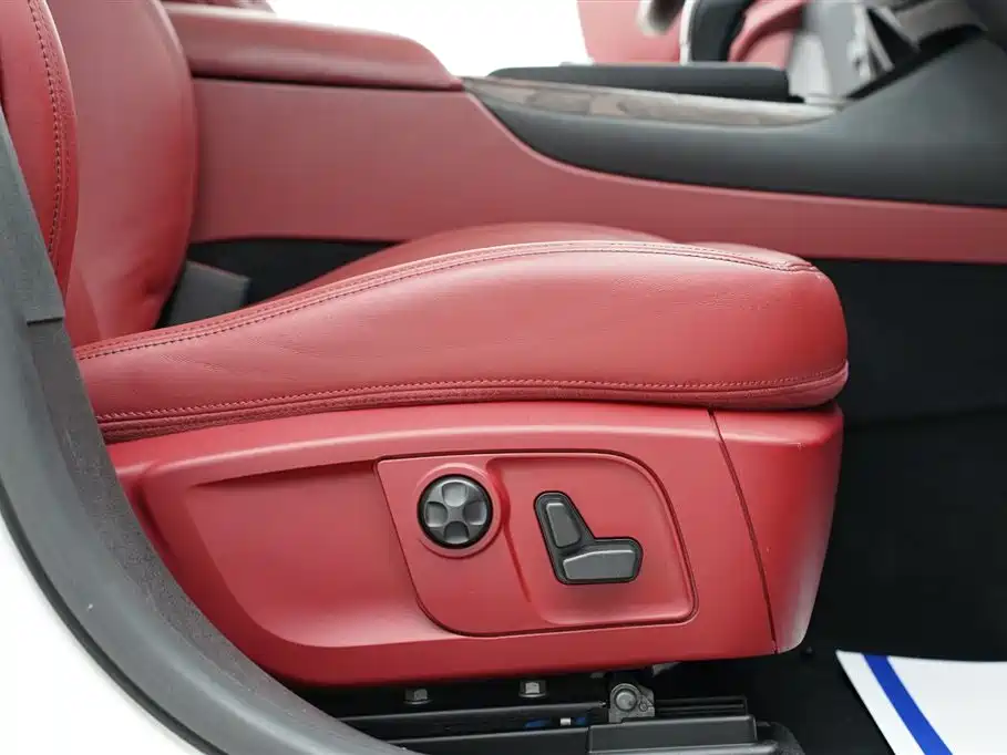 Maserati Levante 2018 — фото 15
