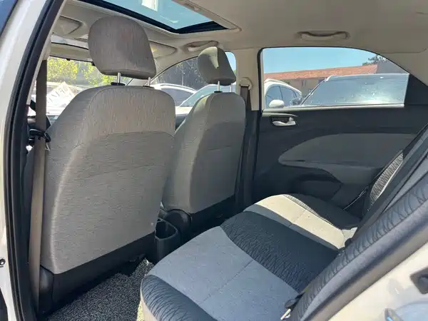 Kia Pegas 2020