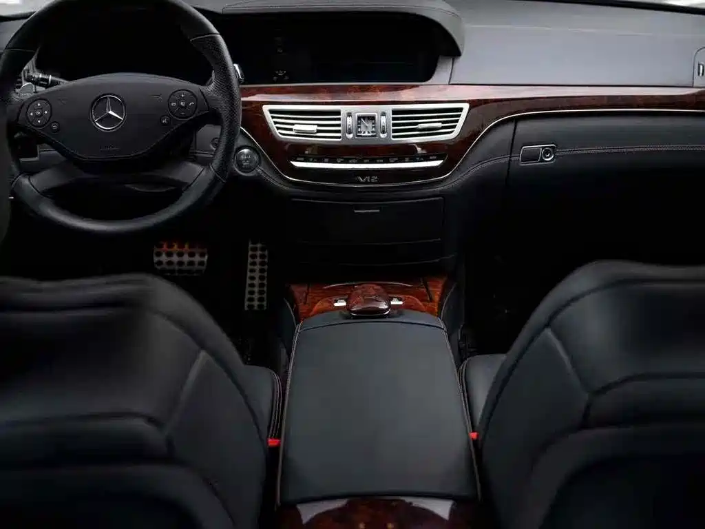 Mercedes-Benz S-Class AMG 2011 — фото 20