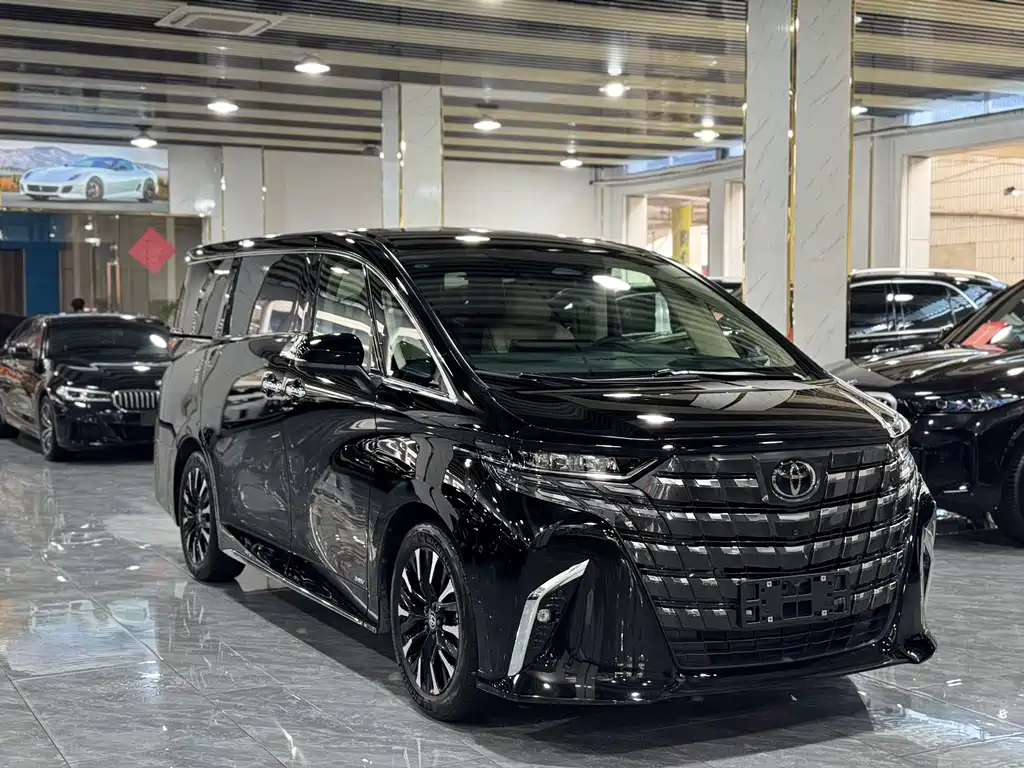Toyota Alphard 2024 — фото 3