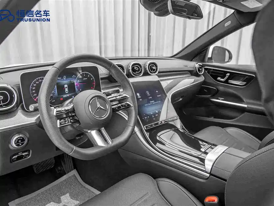 Mercedes-Benz C-Class 2023 — фото 12