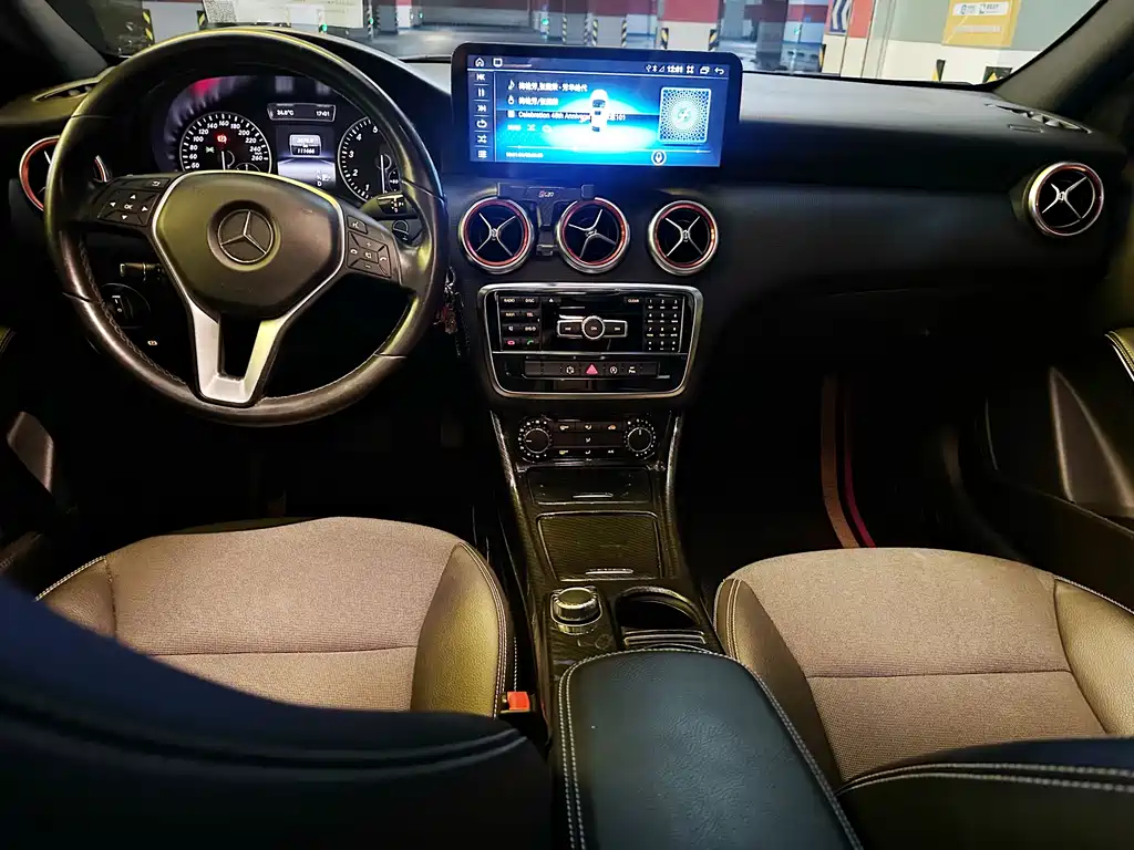 Mercedes-Benz A-Class 2015 — фото 14