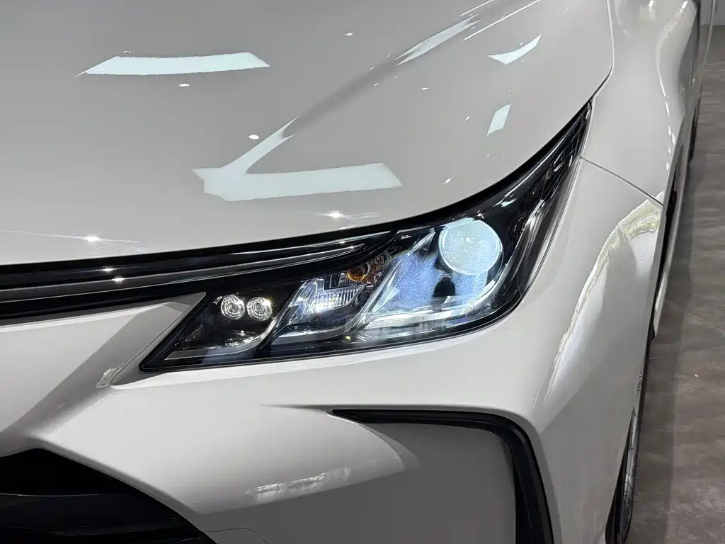 Toyota Corolla 2021 — фото 25