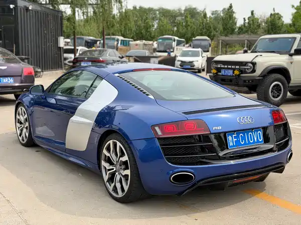 Audi R8 2012