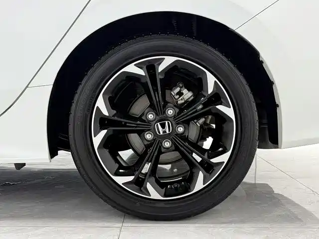 Honda Civic 2024 — фото 12