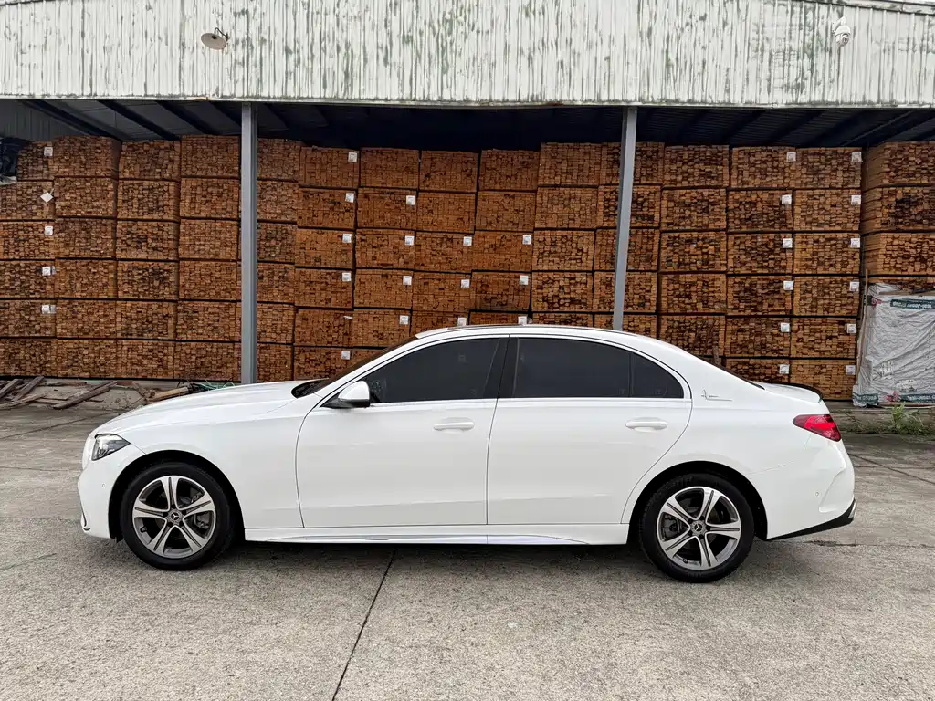 Mercedes-Benz C-Class 2022 — фото 4