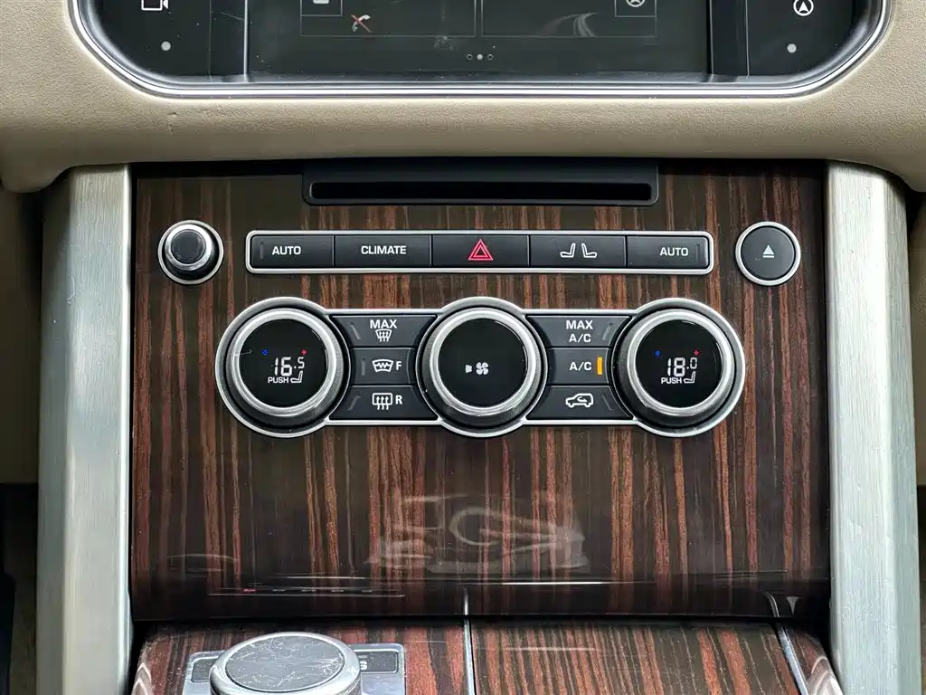 Land Rover Range Rover 2015 — фото 26