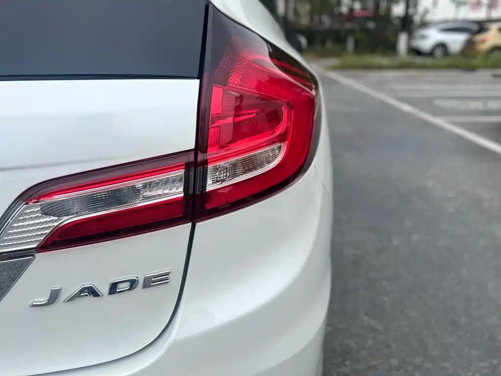 Honda Jade 2017 — фото 9