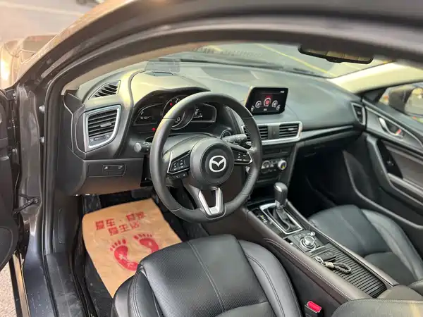 Mazda 3 Axela 2017