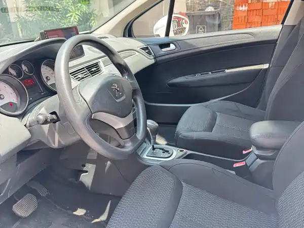 Peugeot 308 2013