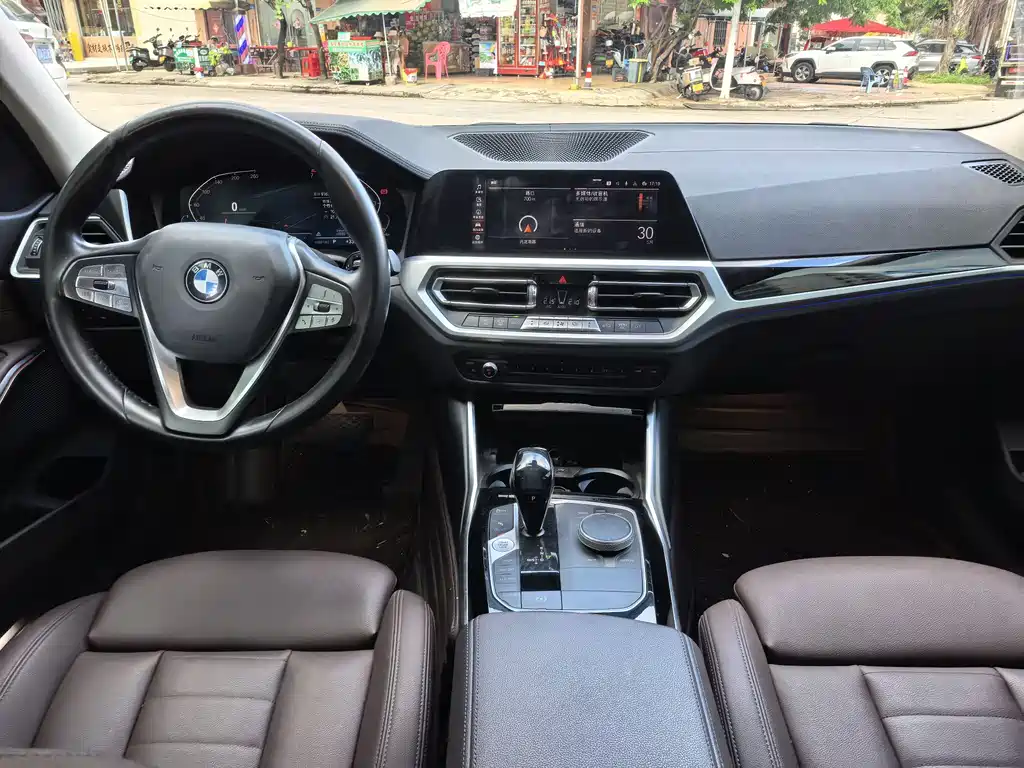 BMW 3 Series 2019 — фото 3