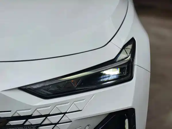 Changan UNI-V 2023