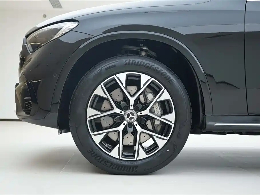 Mercedes-Benz GLC EV 2026 — фото 14