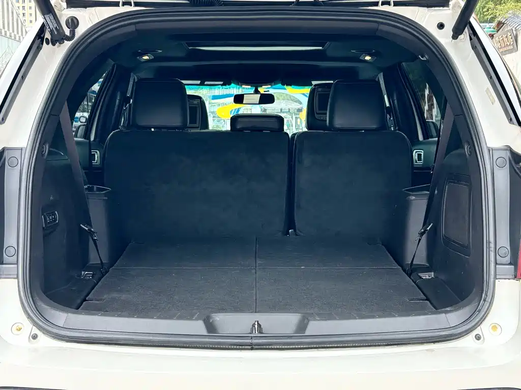 Ford Explorer 2015 — фото 16