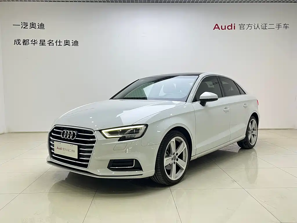 Audi A3 2018 — фото 1