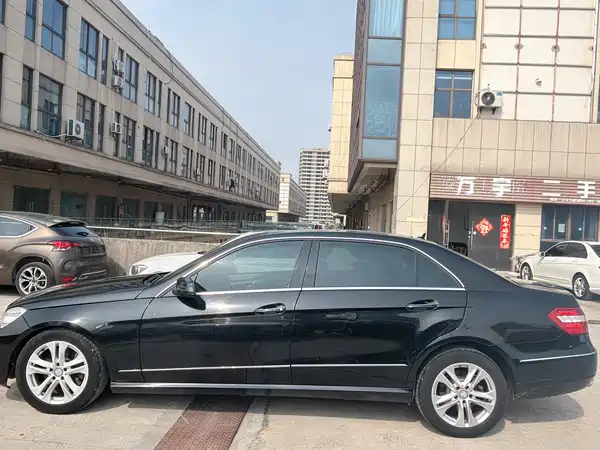 Mercedes-Benz E-Class 2012