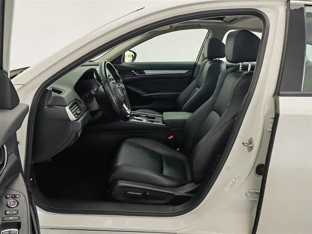 Honda Accord 2020 — фото 10