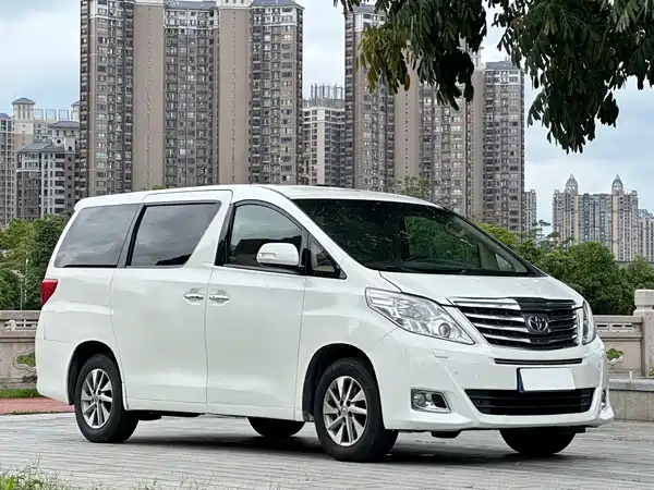 Toyota Alphard 2014