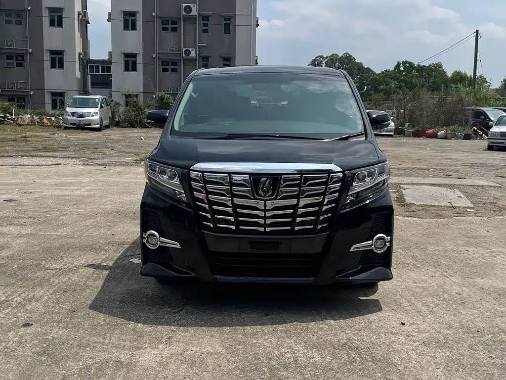 Toyota Alphard 2016 — фото 1