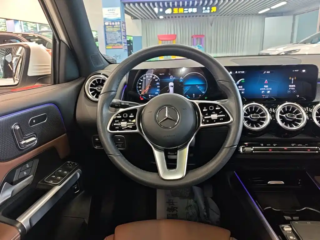 Mercedes-Benz GLB 2023 — фото 11