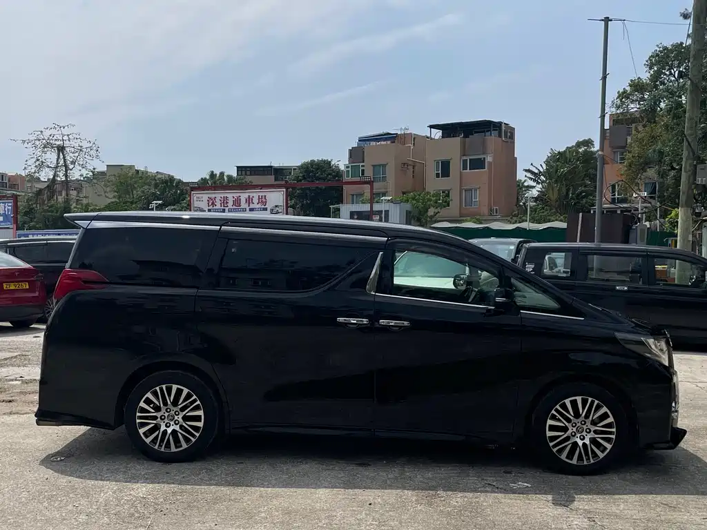 Toyota Alphard 2016 — фото 3