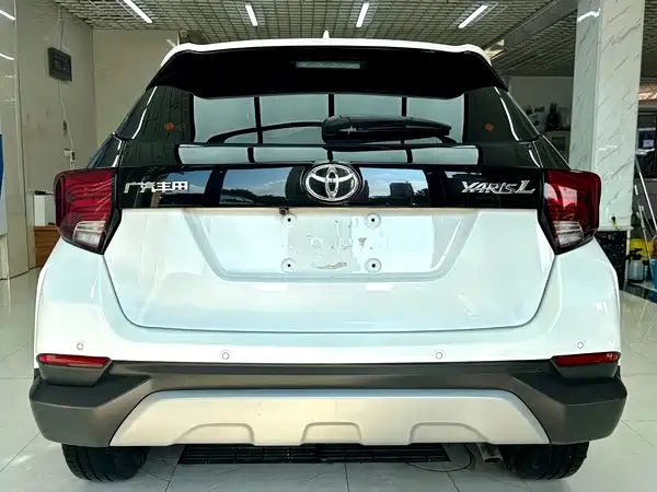 Toyota Yaris L 2022