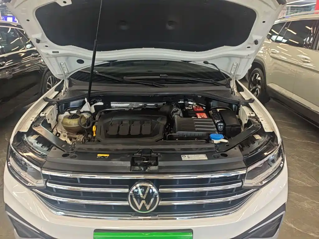 Volkswagen Tiguan L 2023 — фото 20